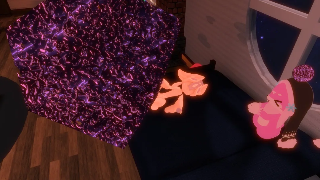 VRChatの室内に、レイマーチングで描いた紫色の結晶状オブジェクトが広がるシェーダー出力